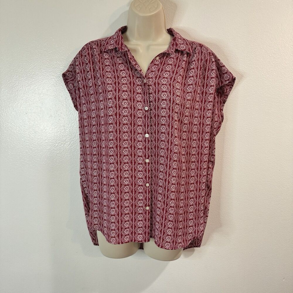 Ann Taylor LOFT Blouse T-shirt S Red White Button Front High Low Chiffon Floral